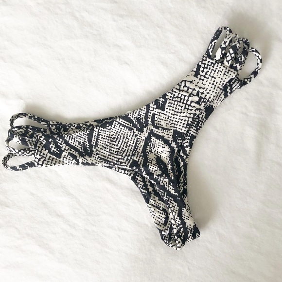 Midori Bikinis knox “Tavarua” bottom - Picture 2 of 2